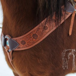 Classic breast collar.