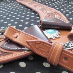 Classic breast collar.